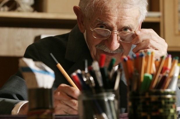 1030476-Pan-Mieczyslaw-nie-dosc-ze-pokonal-na-rowerze-216-tys-kilometrow-to-jeszcze