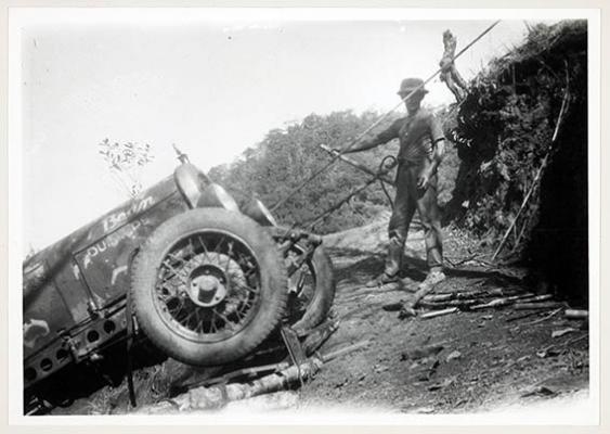 2573384-DRD022-Winching_in_the_Naga_Hills